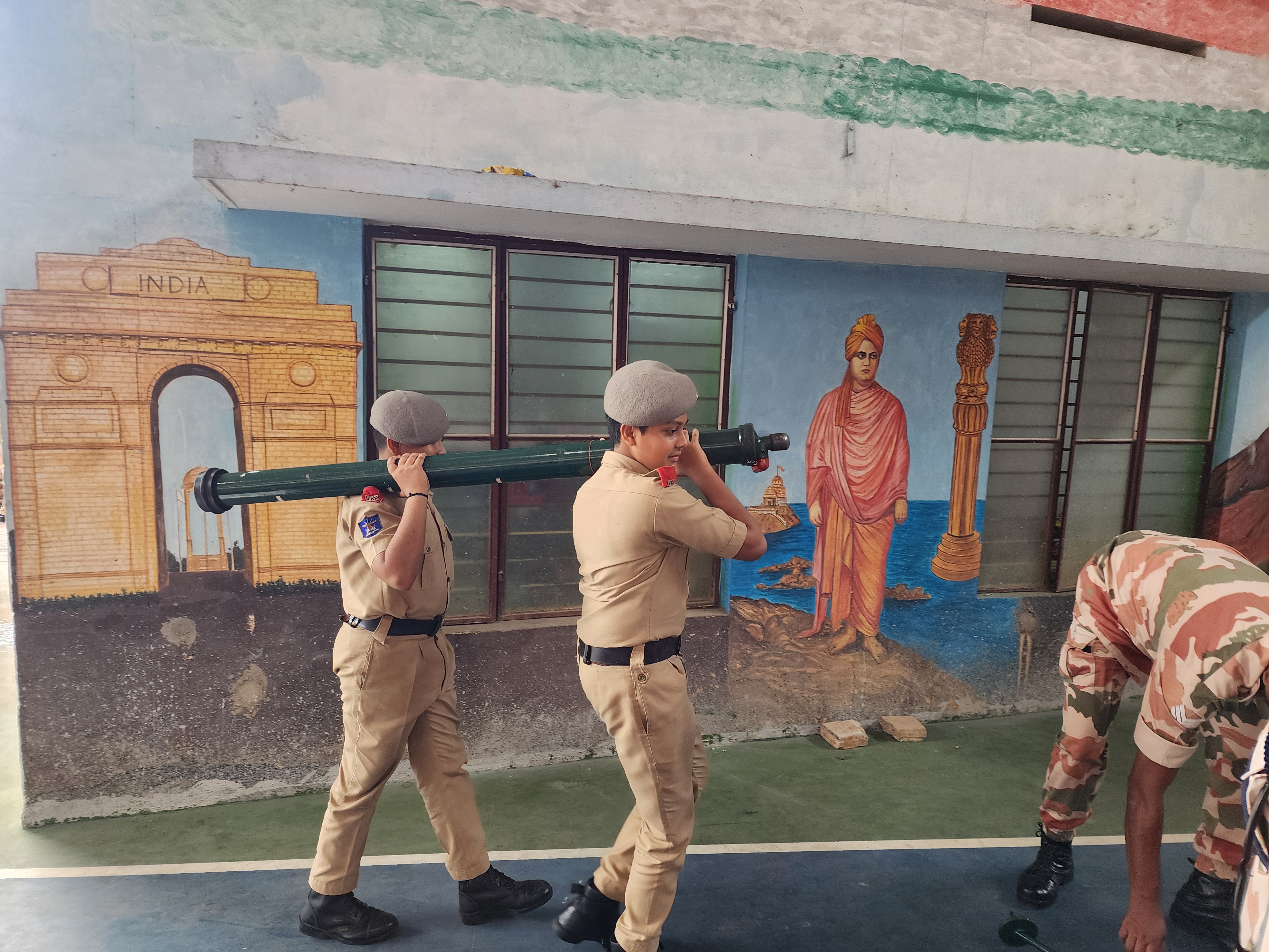 Itbp Weapon Display — Vidyadhiraja Vidyapeetom Sainik School